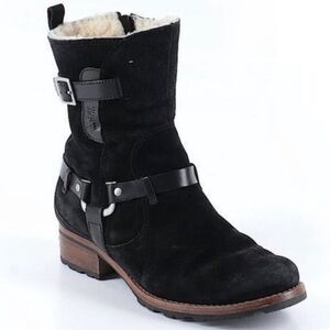 UGG Endell 5604 Black Suede Leather Shearling Ankle Harness Boot Distressed Sz 7
